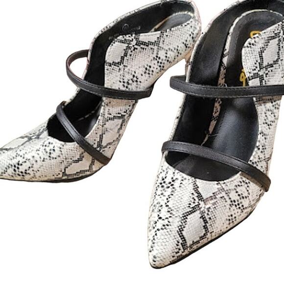 Lulus Shoes - Lulus- Farryn Snakeskin Print- 3 inch heel- size 8